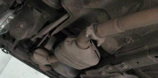 Откраднаха катализаторите на два автомобила в Асеновград