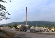 Утре събарят комина на бившия комбинат „Бригада”