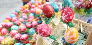 Продължава гласуването в конкурса за най-красиви великденски яйца и козунак