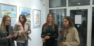 Майка и дъщеря – художнички с арт изява в Асеновград