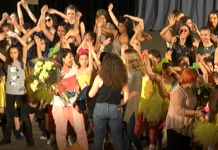 Празничен спектакъл „Усмивка“ на денс формация „Косара“