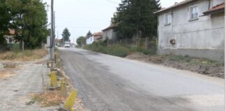 АПИ: В с.Козаново предстои монтаж на бордюри и полагане на новата пътна настилка