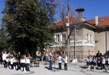 Куклен почете днес народните будители