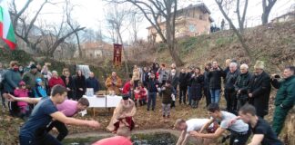 Вилиян Райчинов хвана кръста в град Куклен