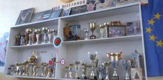 Двама представители на СКВТ „Асеновец“ се подготвят за предстоящото Европейско първенство