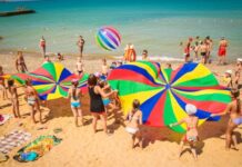 Близо 2600 ученици заминават на лятна почивка по Национална програма „Отново заедно“