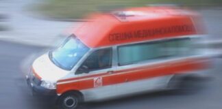 Пожарникар загина, а други двама пострадаха при пътен инцидент с пожарен автомобил край Куклeн