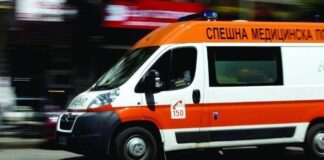 23-годишна жена – неправоспособен водач, е с наранявания след катастрофа между Тополово и Леново