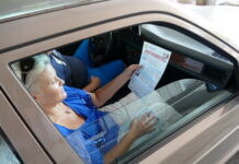 Раздават листовки с описание на новите промени в Закона за движение по пътищата