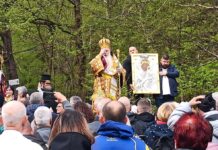 Светлата седмица започна с литийното шествие от Бачковския манастир