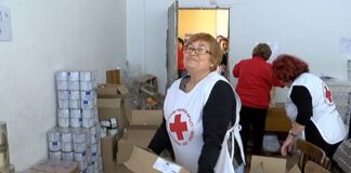 Днес БЧК Асеновград започна раздаването на хранителни продукти на нуждаещи се