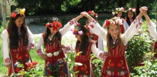 В събота е Лазаровден. Празникът се чества винаги в предпоследната събота преди Великден и е свързан с обичая лазаруване