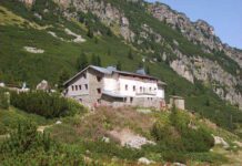 Запазване на туристическите хижи държавна собственост обсъдиха министрите Балтова и Комитова заедно с Конфедерацията на Българския туристически бизнес