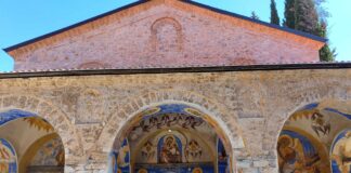 Първо богослужение в Мулдавския манастир „Св. Петка“ след пожара преди години