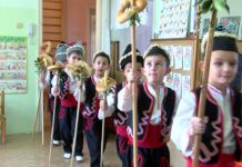 Коледен поздрав детска градина “Никола Вапцаров“