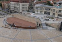 Ремонтът на централния площад в Асеновград напредва