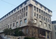 Сменят по Проект „Красива България“ дограмата на Община Асеновград