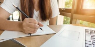 МОН с проект за нови дати за ДЗИ и НВО при удължено обучение в електронна среда