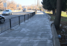 Приключва ремонтът на тротоарните настилки на ул. „Васил Левски“