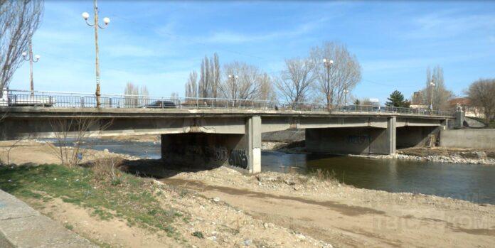 Мостът до общинския пазар в Асеновград2