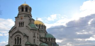 Приключи осмото мироварене в БПЦ