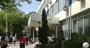 893,27 лева е средният осигурителен доход за страната за април