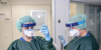 884 случая на COVID-19 в страната