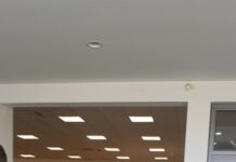 Огромни опашки в асеновградските магазини днес