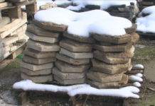 Община Асеновград продава демонтирани плочи и настилки