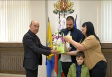 Подаръци получи първото бебе за 2026 г.