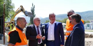 Министър Валентин Радев посети строителните дейности на пътя Пловдив – Асеновград