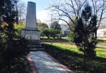 Ремонтират емблематичен паметник в Куклен