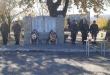 Военно формирование 24490 в Асеновград почете паметта на загиналите български военнослужещи