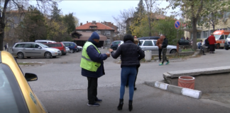 Намалиха цената на част от общинските паркинги в Асеновград