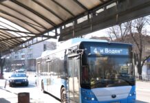 Електробусите вече превозват пътници по линия №4 в Асеновград