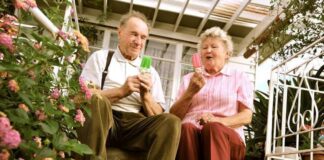 От 15 април изплащат на пенсионерите по 70 лева за Великден