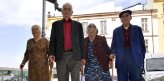 ЕК иска да се вдигне още пенсионната възраст