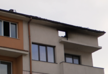 Запали се покривът на къща в кв. „Долни Воден“