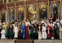 Коледа е! Неделното училище при църквата „Св. Атанасий“ – Асеновград отбеляза Рождество Христово с възстановка