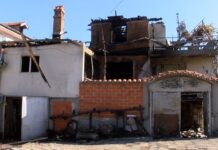 Пожар в триетажна къща в Горнослав остави стопаните й без подслон