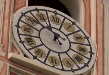 В съботния 15-ти май беше осветен възстановения часовник на камбанарията на храма „Успение Богородично” в Асеновград