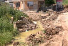 Реки с вода се стичат и наводняват имоти в Асеновград