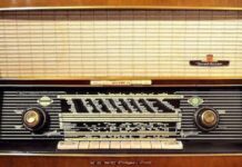 Днес празнува Българското радио