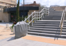 Социална кампания с два компонента