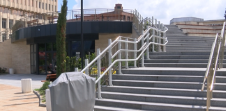 Социална кампания с два компонента