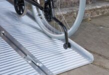 По програма изграждат рампи и платформи за инвалиди в жилищни сгради