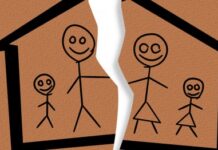 Населението на България продължава да намалява, а хората се женят и раждат по-малко.