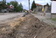 След дълго чакане: най-сетне започна ремонтът на пътя в с. Патриарх Евтимово