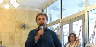 Изложба на телефонни рисунки представи в Градската библиотека на Асеновград Ангел Хубенов