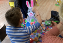 Родители и деца рисуваха яйца и зайчета в ЦРДР-Асеновград